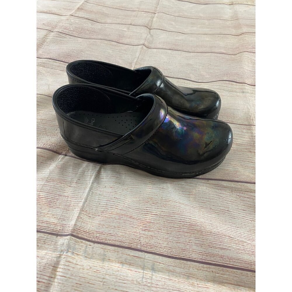 Dansko Women's Black Patent Leather Cloga - 40 (9.5-10) - Picture 10 of 11